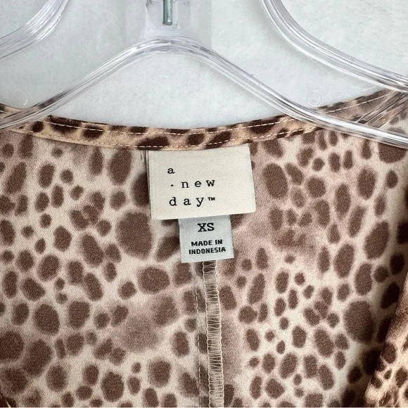 A NEW DAY V Neck Mini Dress XS Leopard Short‎ Sleeve Ruffle Hem Slip On Casual - Picture 3 of 11